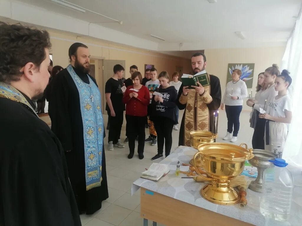 иерей вадим островский балабаново. протоиерей димитрий орлов боровск сын иван орлов. боровское благочиние. иверская божья матерь в малых кармалах. протоиерей антоний сомик.