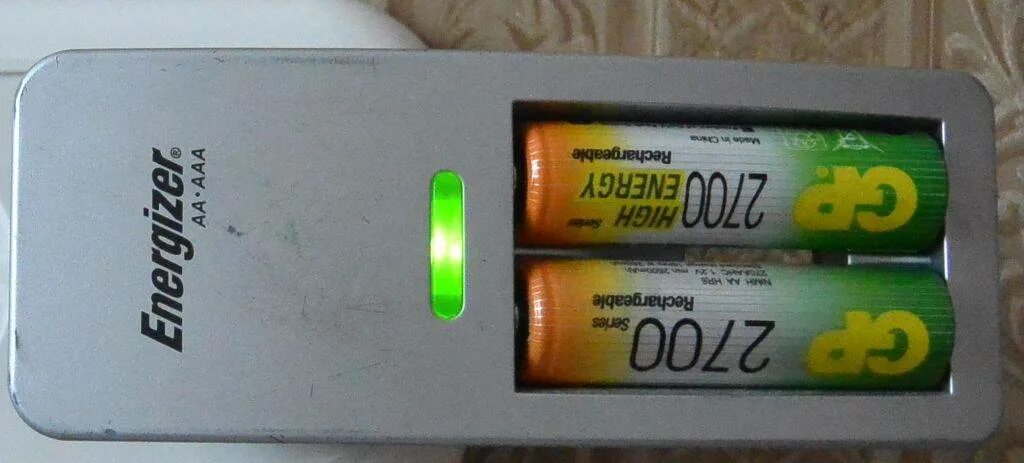 Аккумуляторная батарейка ААА 1.5V. Duracell Rechargeable AA 1000. Аккумуляторные батарейки ААА 1.2V энерджайзер. Аккумуляторные батарейки DJ 16 et. Обычные батарейки можно зарядить