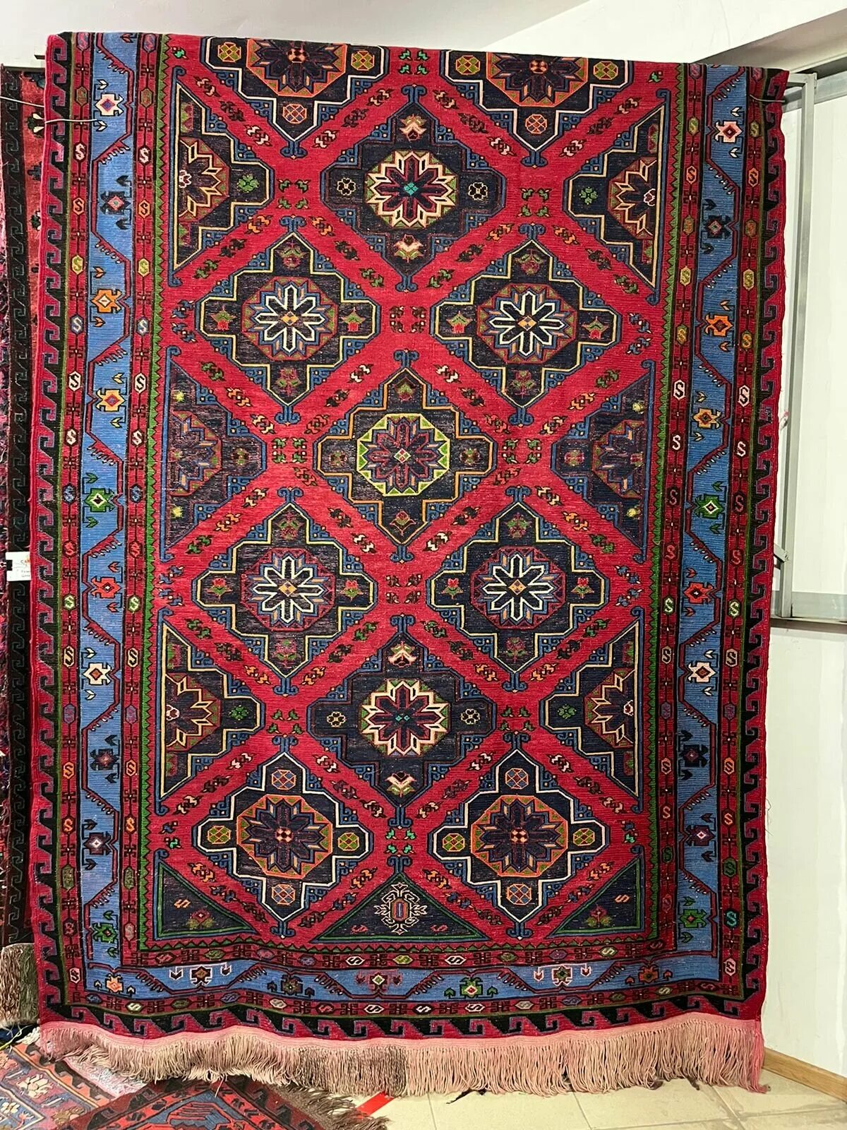 Сумак ковер табасаранский. Дагестанский ковер сумак. Дагестанский ковер ручной. Ковров дагестан. Сумах ковер.