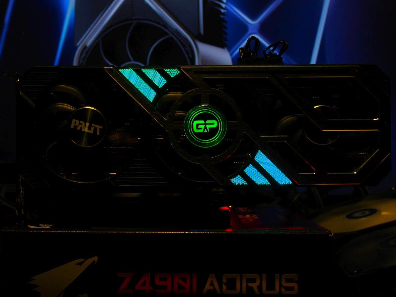 Rtx 4070 palit. Белая видеокарта. Видеокарта palit geforce rtx 4070 ti gamingpro. Rtx 4090 palit gamingpro. Palit rtx 4080 super gamingpro oc.