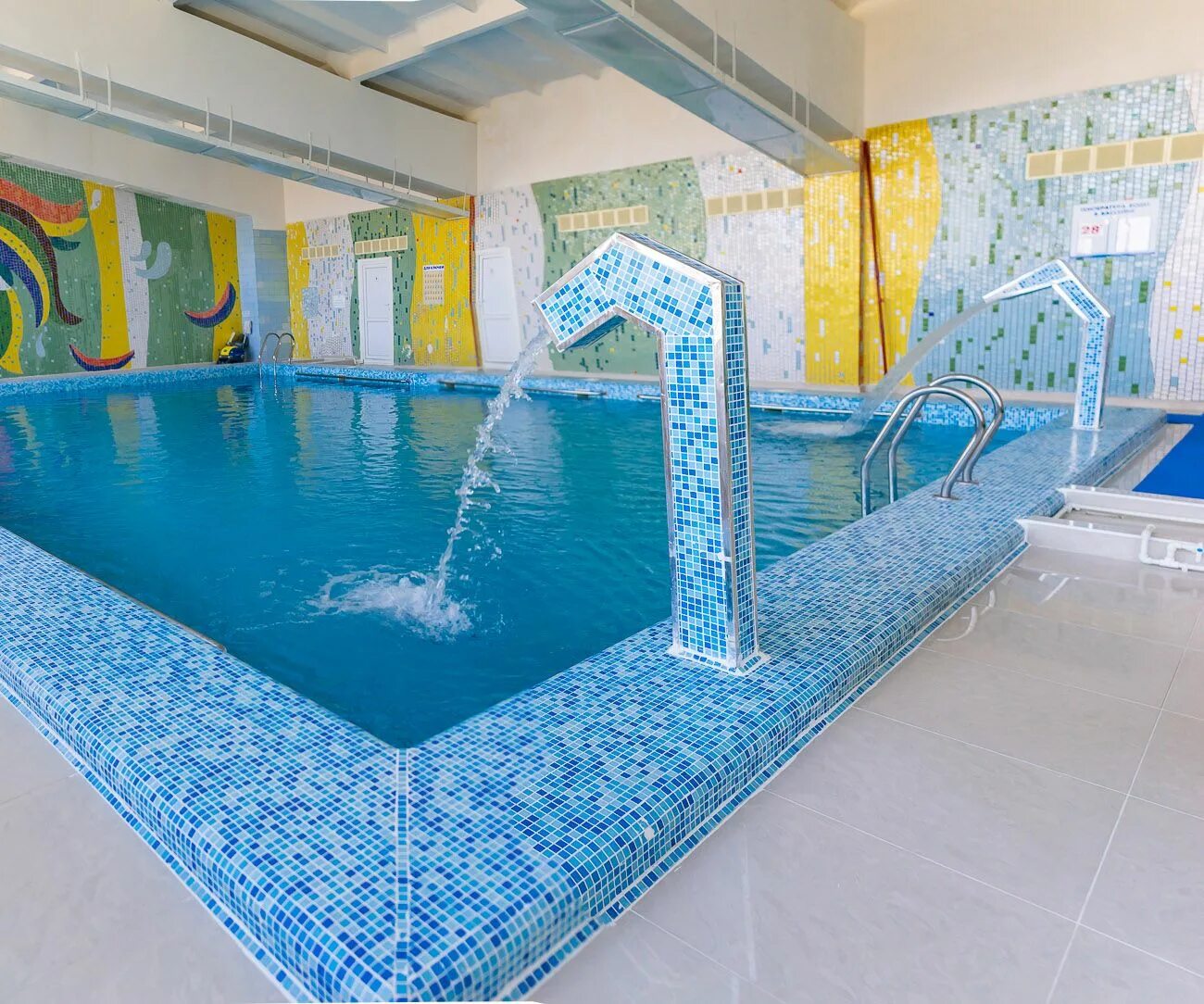 Ессентуки отзывы 2023. Ессентуки отзывы 2023. Санаторий источник ессентуки бассейн. Есентуки санатория виктория. Санаторий виктория ессентуки открытый бассейн.