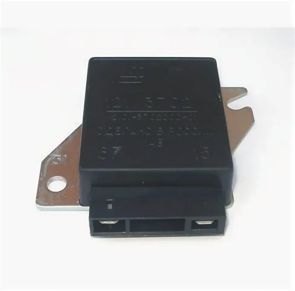 Как выглядит реле регулятора. Схема реле регулятора напряжения 3702. Реле напряжения генератора ваз 2106. Как выглядит реле регулятора. Реле регулятор напряжения дэу нексия.