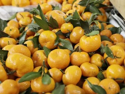 От мандарин может пожелтеть кожа