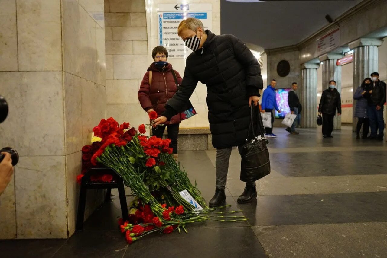 Теракт в санкт перетрубрг 2024 сегодня. 3 Апреля 2017 Санкт-Петербург теракт. Взрыв в метро Санкт Петербурга 2017. Теракт в Санкт-Петербурге в метро 2017.