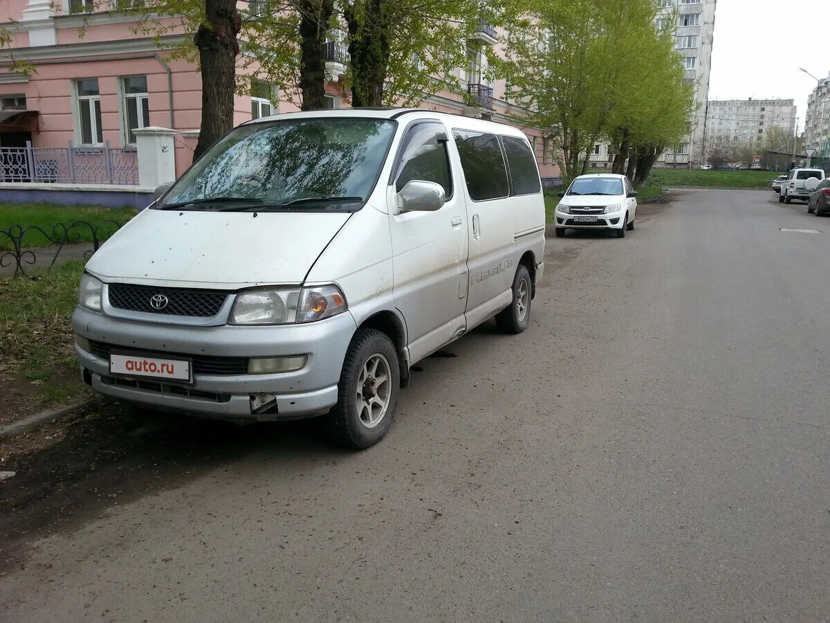 Машина мазда бонго френди 1998. Хайс региус фото. Хайс региус дизель. Toyota hiace regius 1997. Toyota regius 4wd.