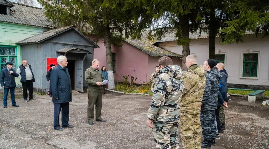 Сухиничи военкомат. Призывная комиссия. Сухиничи военкомат. Военкомат сухиничи. Сухиничи военкомат.