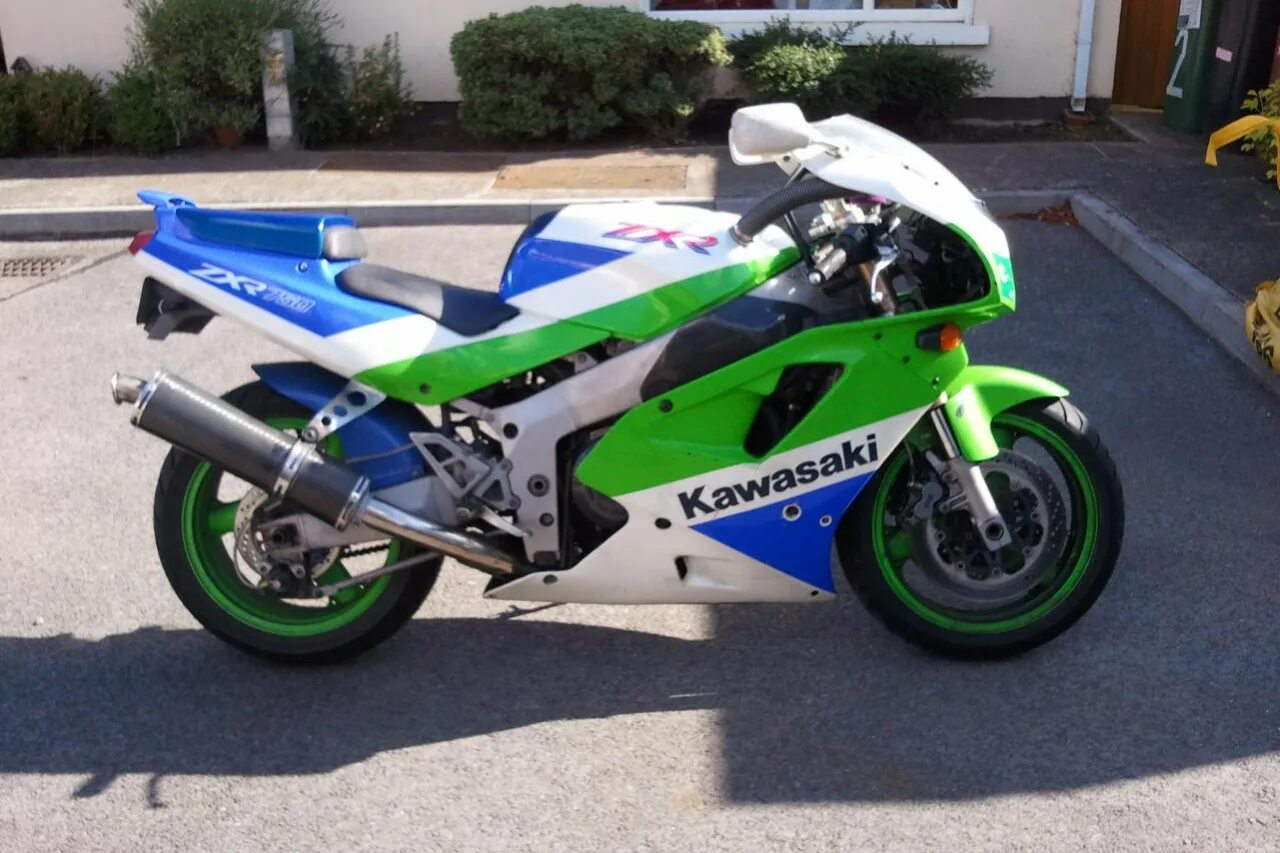 Кавасаки zxr. Кавасаки ниндзя 400 2005. Kawasaki zxr 400 ninja. Кавасаки зхр 750. Kawasaki zxr 400 1995 г.