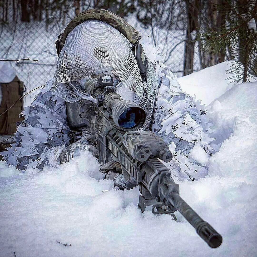 Зимний снайпер. Зимний снайпер. Зимний снайпер. Зимний маскхалат снайпера. Снайпер с свд в маскхалате.
