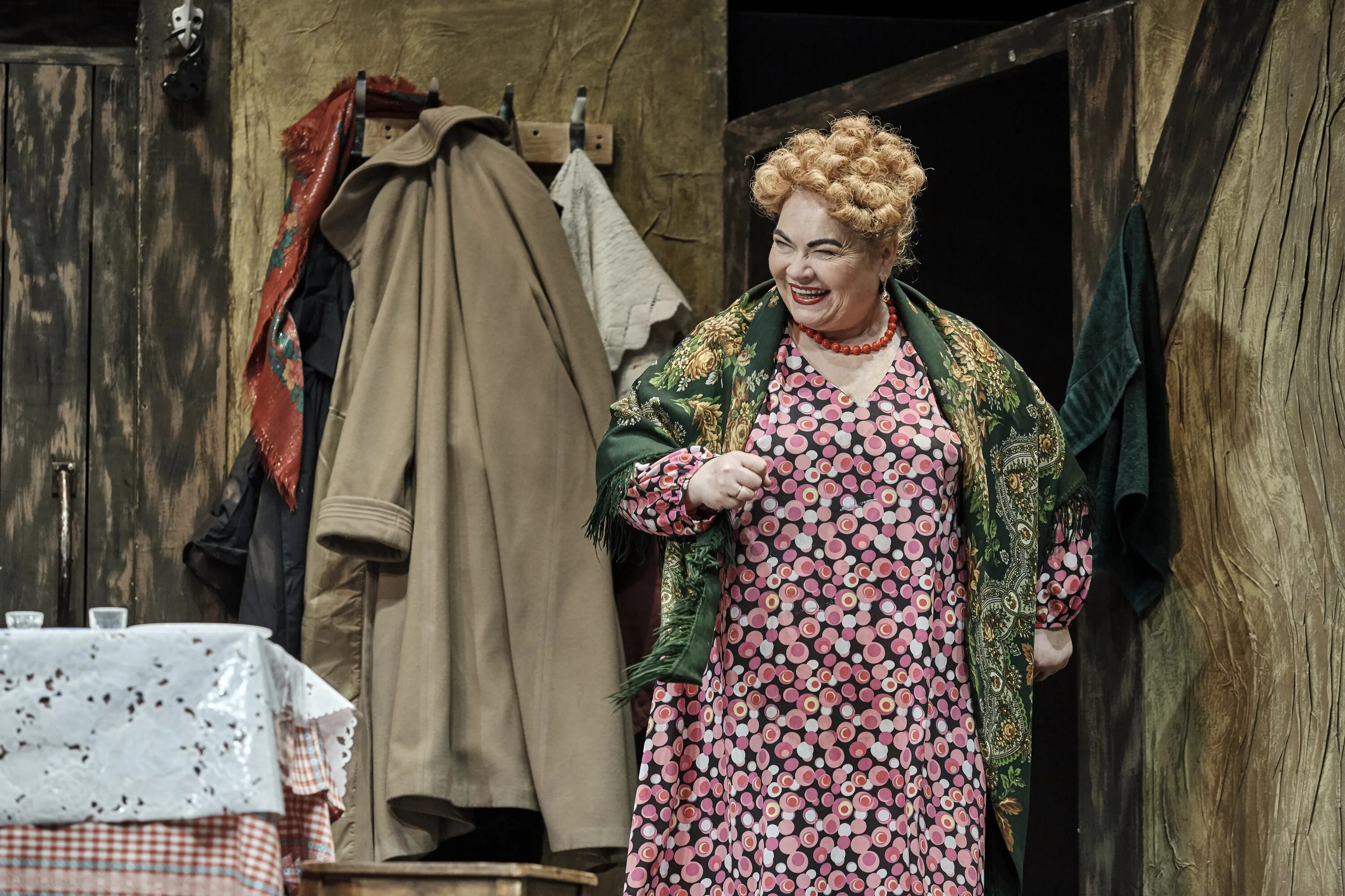 любовь не картошка спектакль с ниной усатовой. любовь не картошка спектакль. любовь не картошка спектакль. нина усатова любовь не картошка. любовь не картошка спектакль.