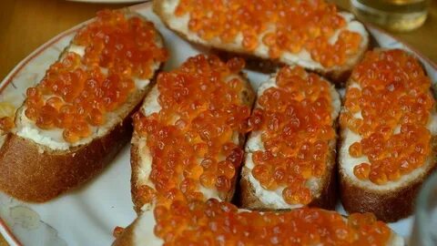 Кому нельзя есть икру