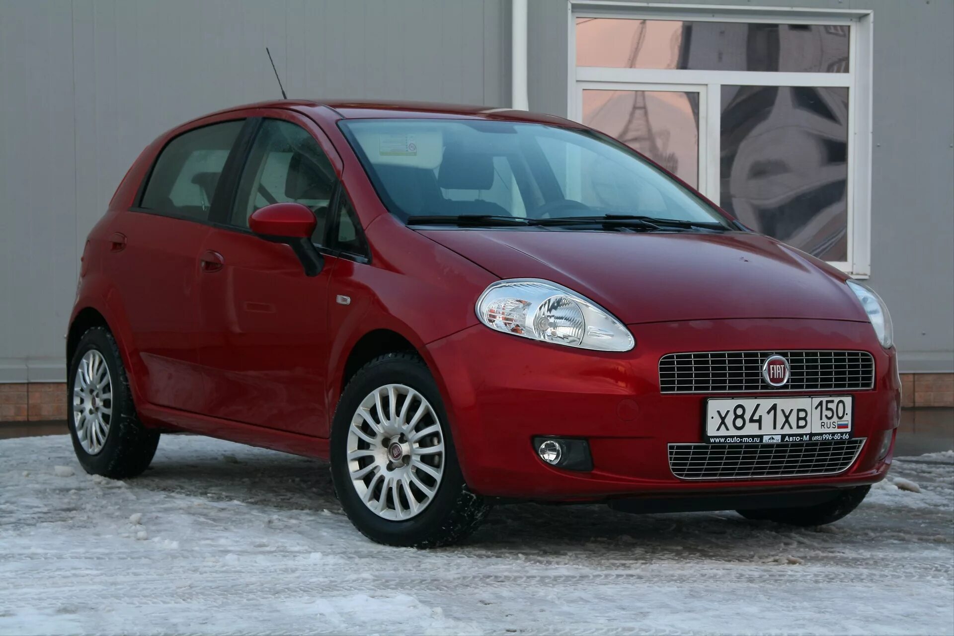 Купить б у fiat. Фиат Пунто. Фиат Гранде Пунто. Fiat grande punto 4 двери. Фиат Пунто 2021.