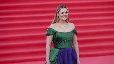 Әпкесі секс-құл