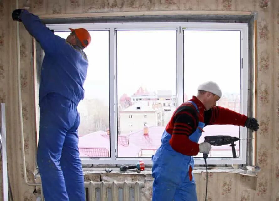 Установлены металлопластиковые окна