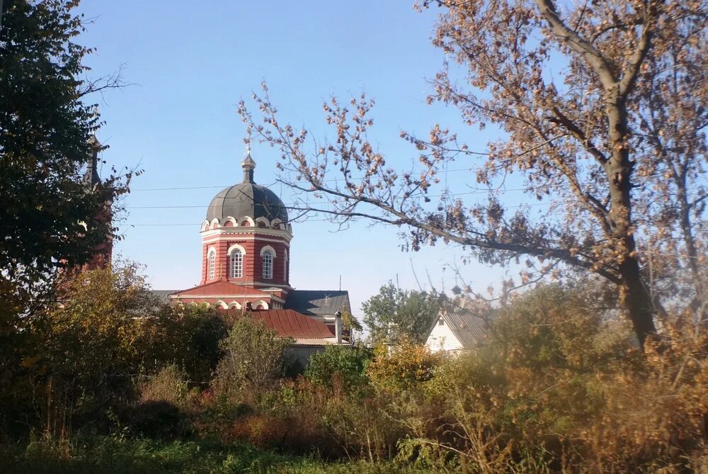 Красное харьковской. Красное харьковская область. Под красным знаменем. Красное харьковской. Красное харьковской.