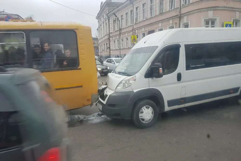 43 маршрутка рязань. Автобус 75. Автобус 66 рязань. Лиаз 5256. 66 маршрутка рязань.
