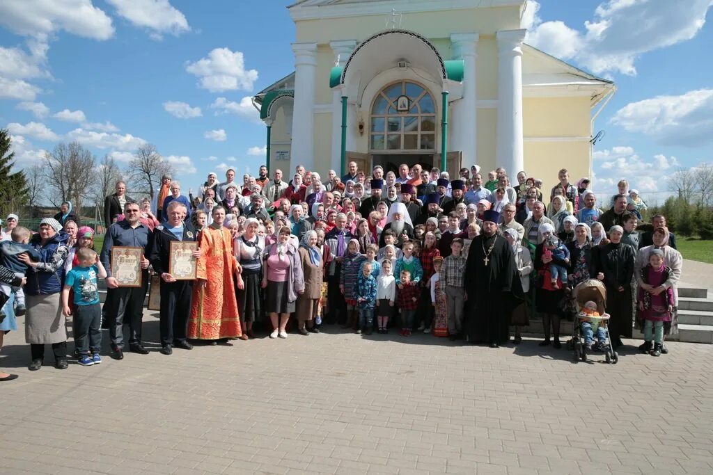 Погода в бужаниново. Церковь Николая Чудотворца в Бужаниново. Никольский храм в Бужаниново. Храм село Бужаниново. Станция Бужаниново Сергиево-Посадский район.