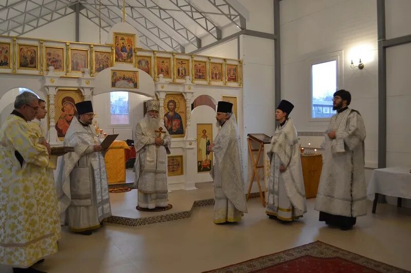 Храм святой ольги в солнцево. Освящение храма в балтийске. Храм в честь святого равноапостольного князя владимира. Иерей максим куров храм равноапостольной княгини ольги. Храм владимира и ольги в черемушках.