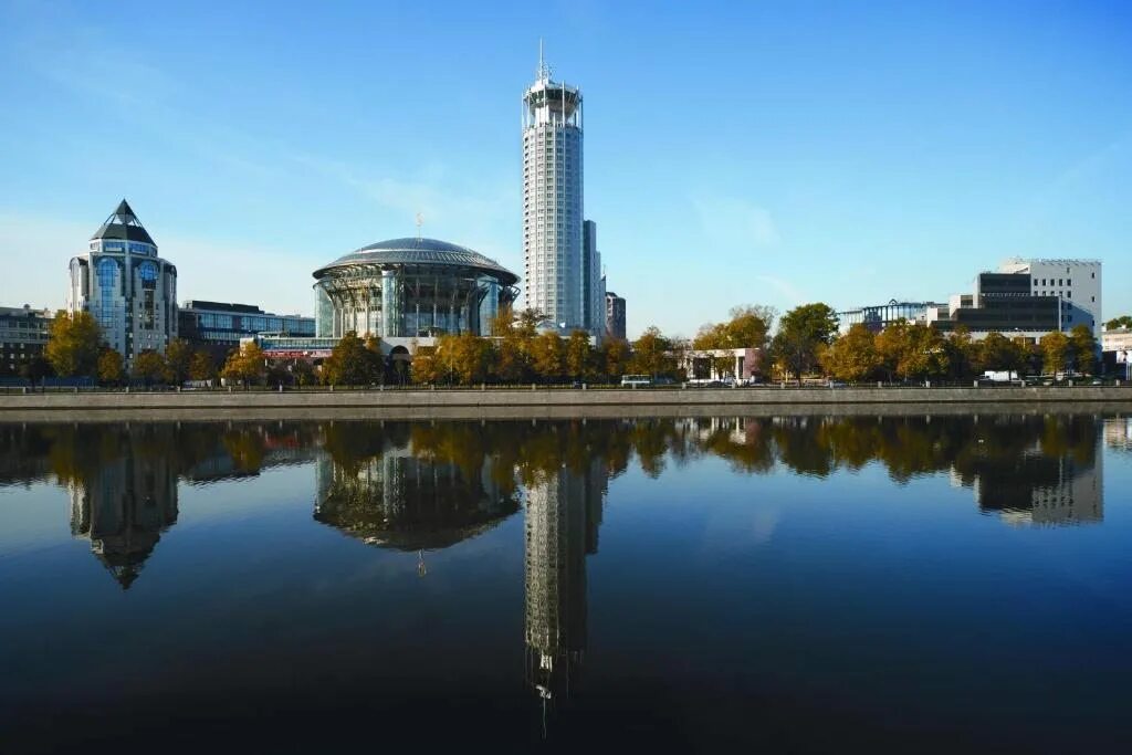 Swissôtel красные холмы 5 москва гостиница. Отель красные холмы москва. Свис отель красный холм москва. Свиссотель красные холмы. Красные холмы павелецкая.