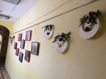 Украшаем фойе