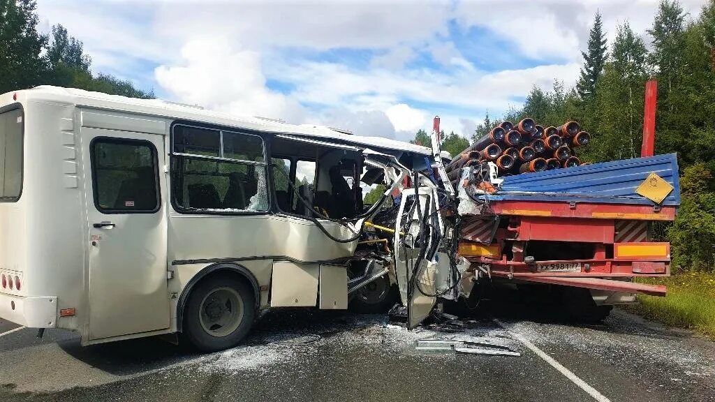 ДТП автобус трасса Тюмень Ханты Мансийск. Пазик аварии