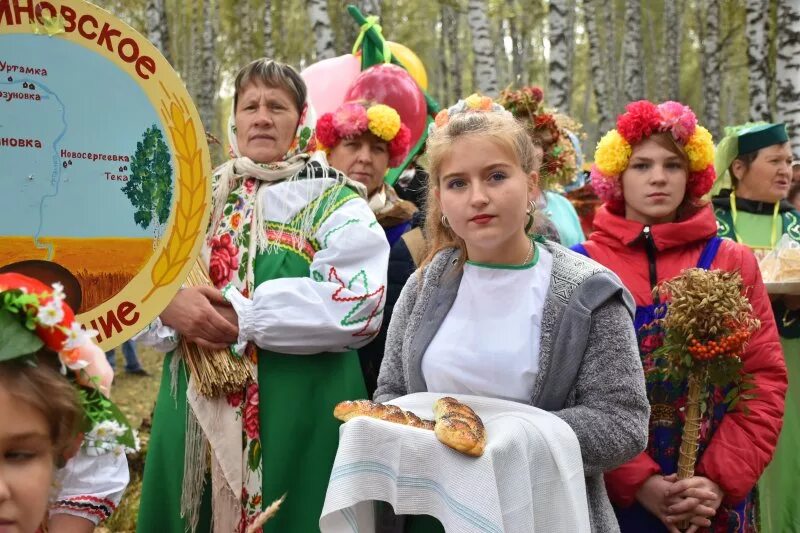 Томск кожевниково билеты. Кожевниково Томская область. Областной праздник хлеба Кожевниково. Село Кожевниково. Томск село Кожевниково.