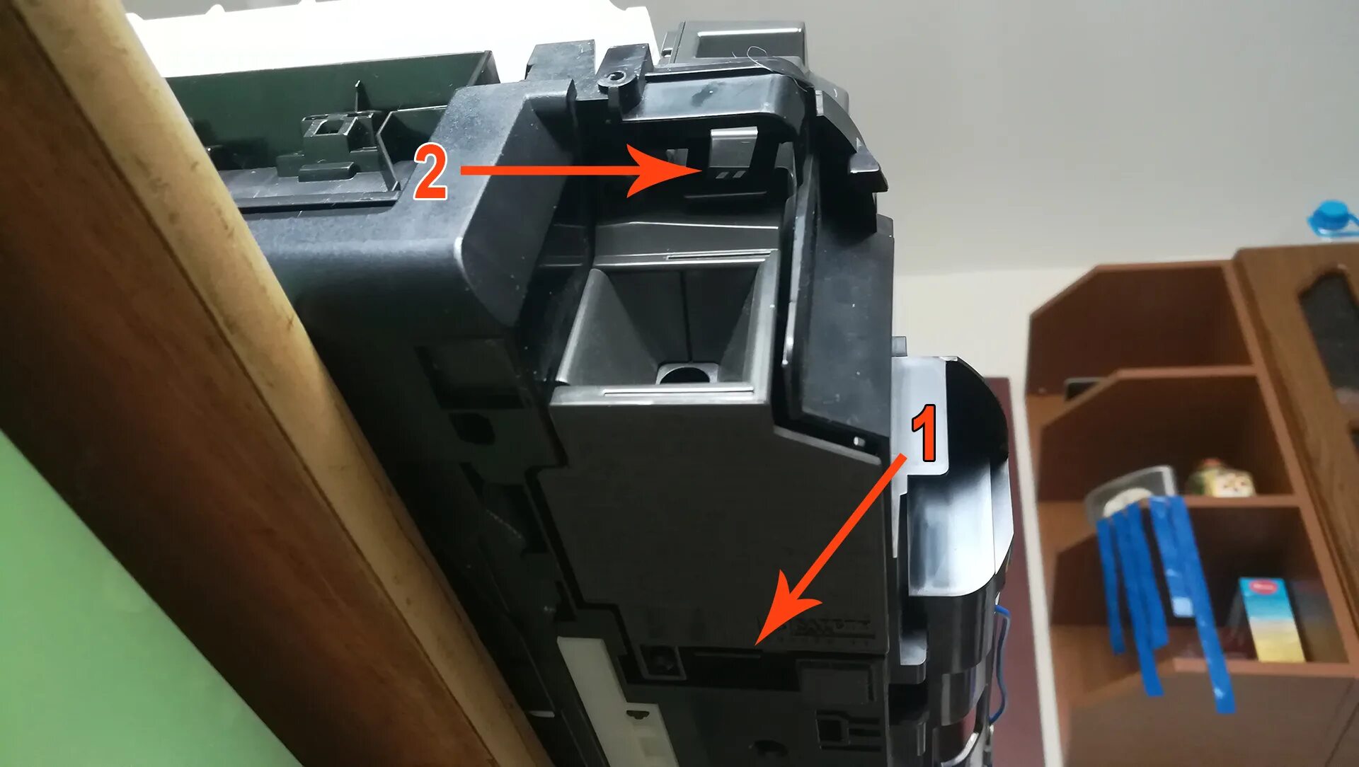 Чем промыть печатающую головку canon. Принтер canon mg5140. canon pixma mg5340 печатающая головка. печатающая головка на принтер canon mg 5140. шарнир крышки canon mg8140.