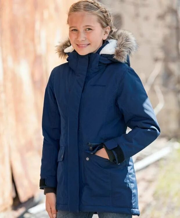 Парка девочки видео. Красивая шестилетняя девочка в парке. Парка kerry утеплитель. Отдых в субботу в парке девочки фото. Парка зара герлз.