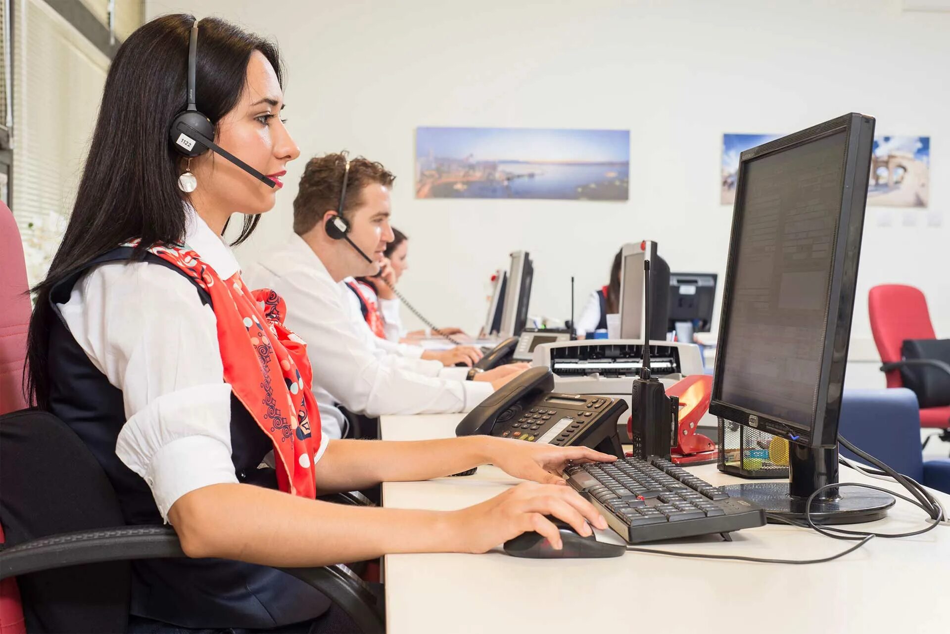 Чпу фрезер heidenhain. Авиадиспетчер. Фото связанные с кадровой работой. Менеджер колл центра. Оператор колл центра.