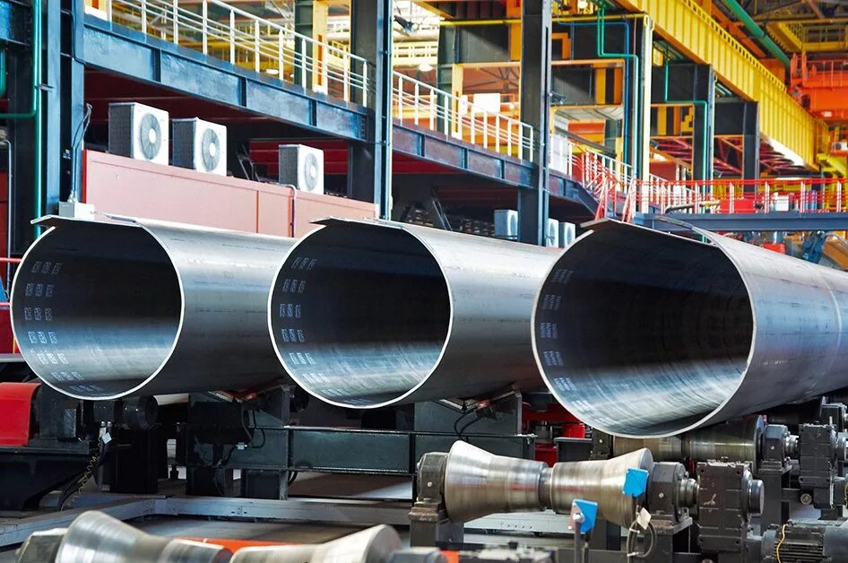 Строим трубы. Манессмановские нефтегазовые трубы. трубы большого диаметра. труба сварная. трубы большого диаметра стальные.