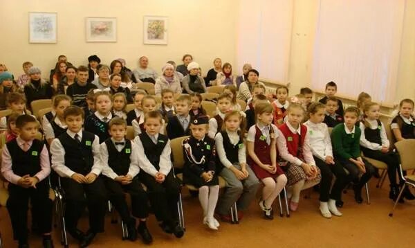 Третиягимназияархангельск. П. Гимназия 3 архангельск. Гимназия номер 25 архангельск. Гимназия 3 в архангельске.