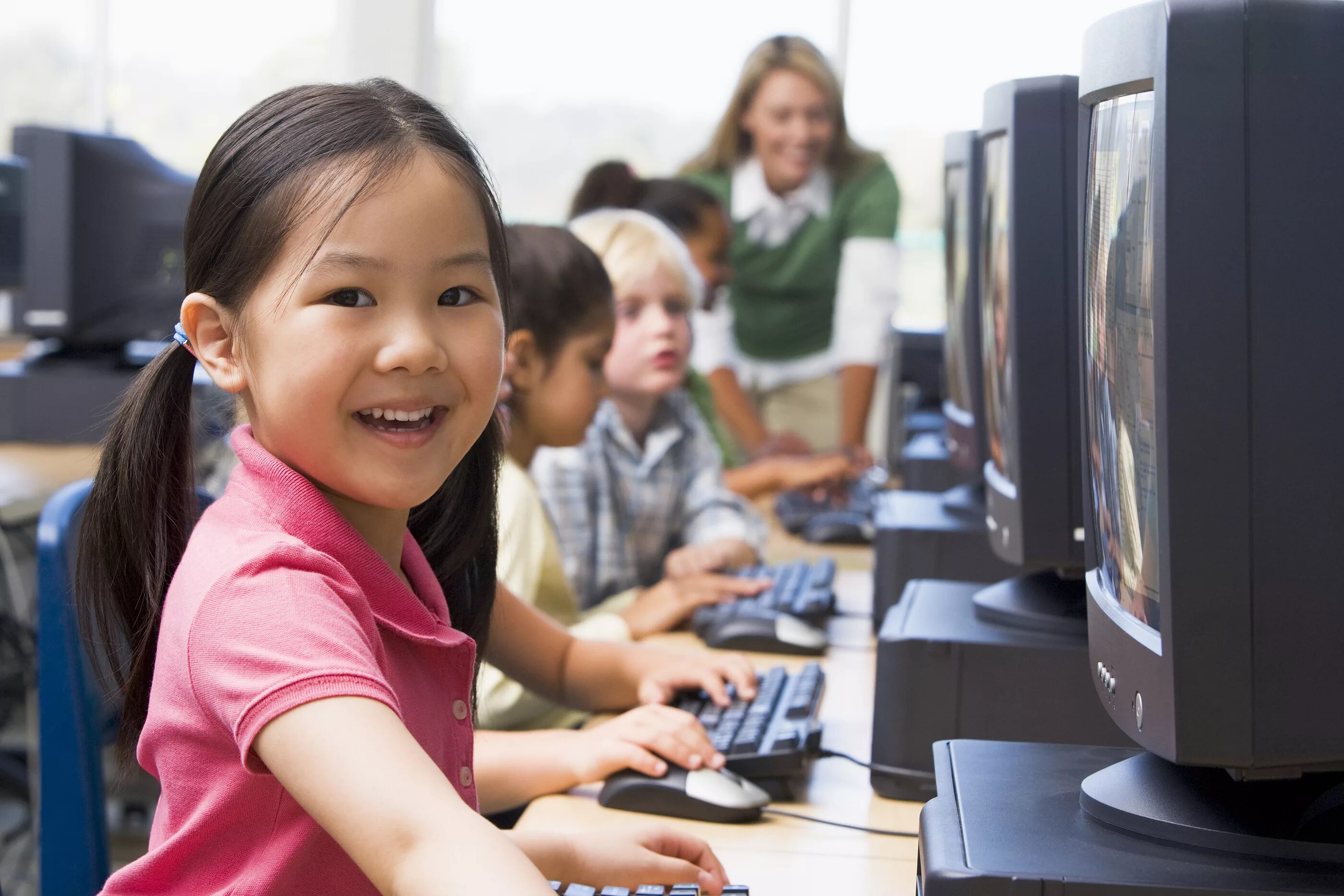 Television and computers in language learning