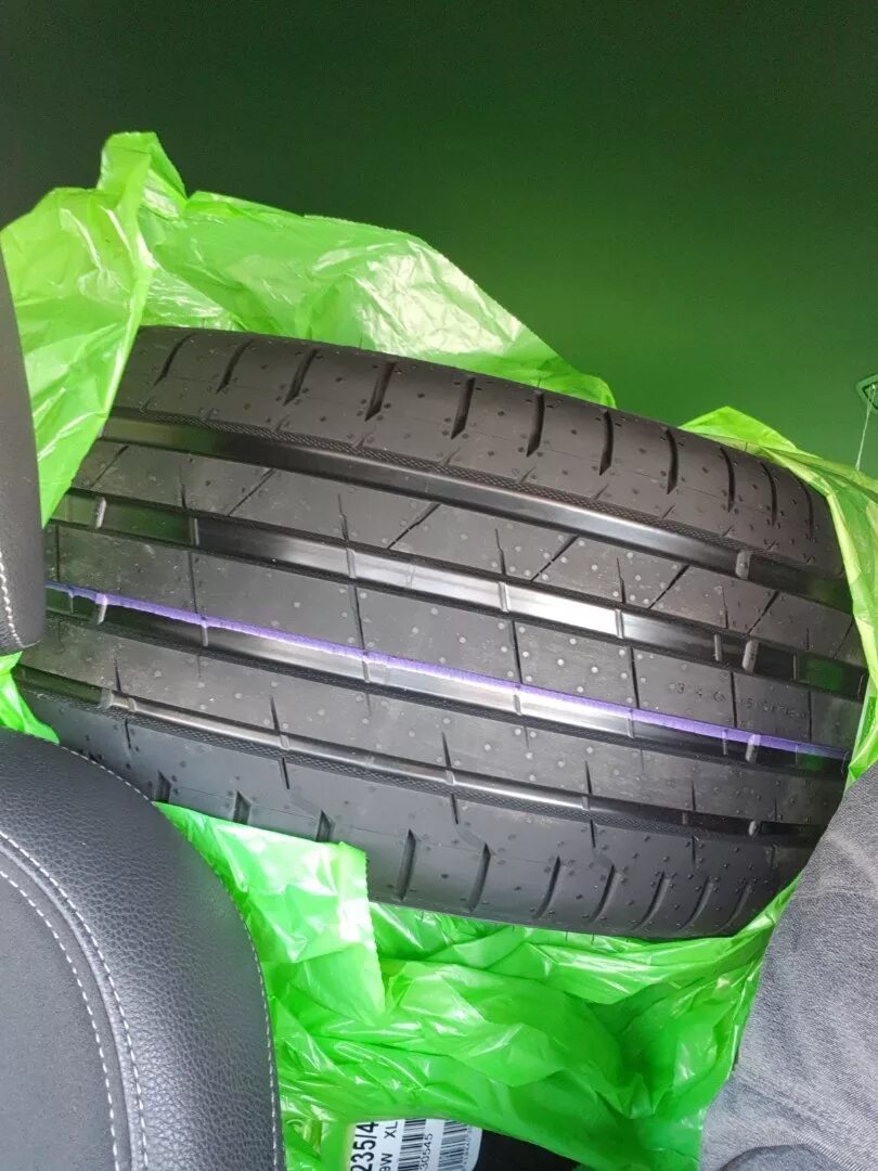 Hakka black r20. Nokian Hakka Black 2. Nokian Haka Black 275/50 r20. Nokian Hakka Black 2 20. Nokian Hakka Black 2 SUV 275/45 r20.