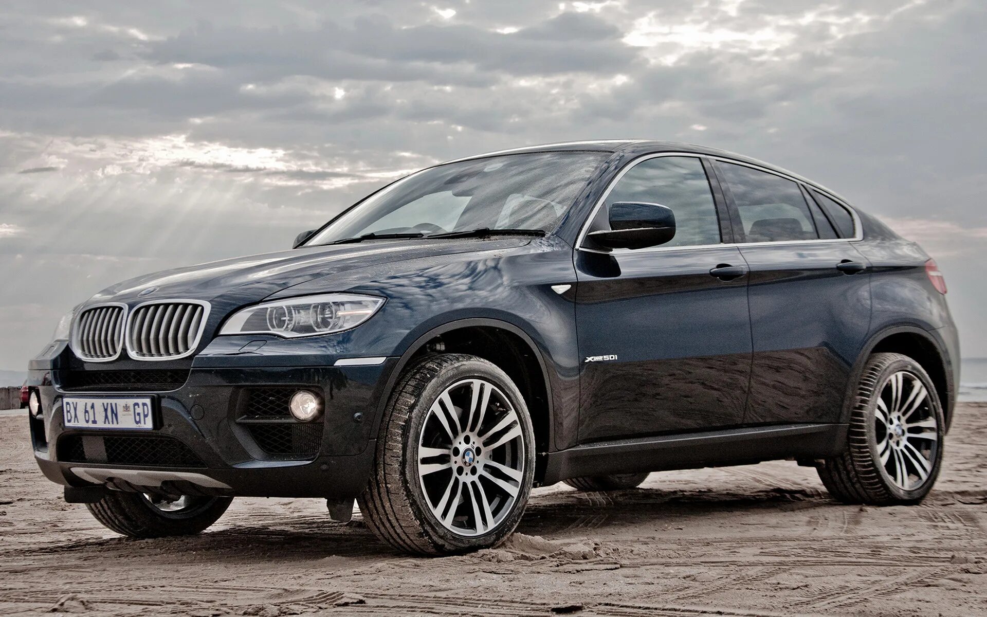 Бмв х6 с пробегом россия. BMW x6 xdrive50i. БМВ x6 XDRIVE 50i. BMW x6 2012. BMW x6 e71 2012.