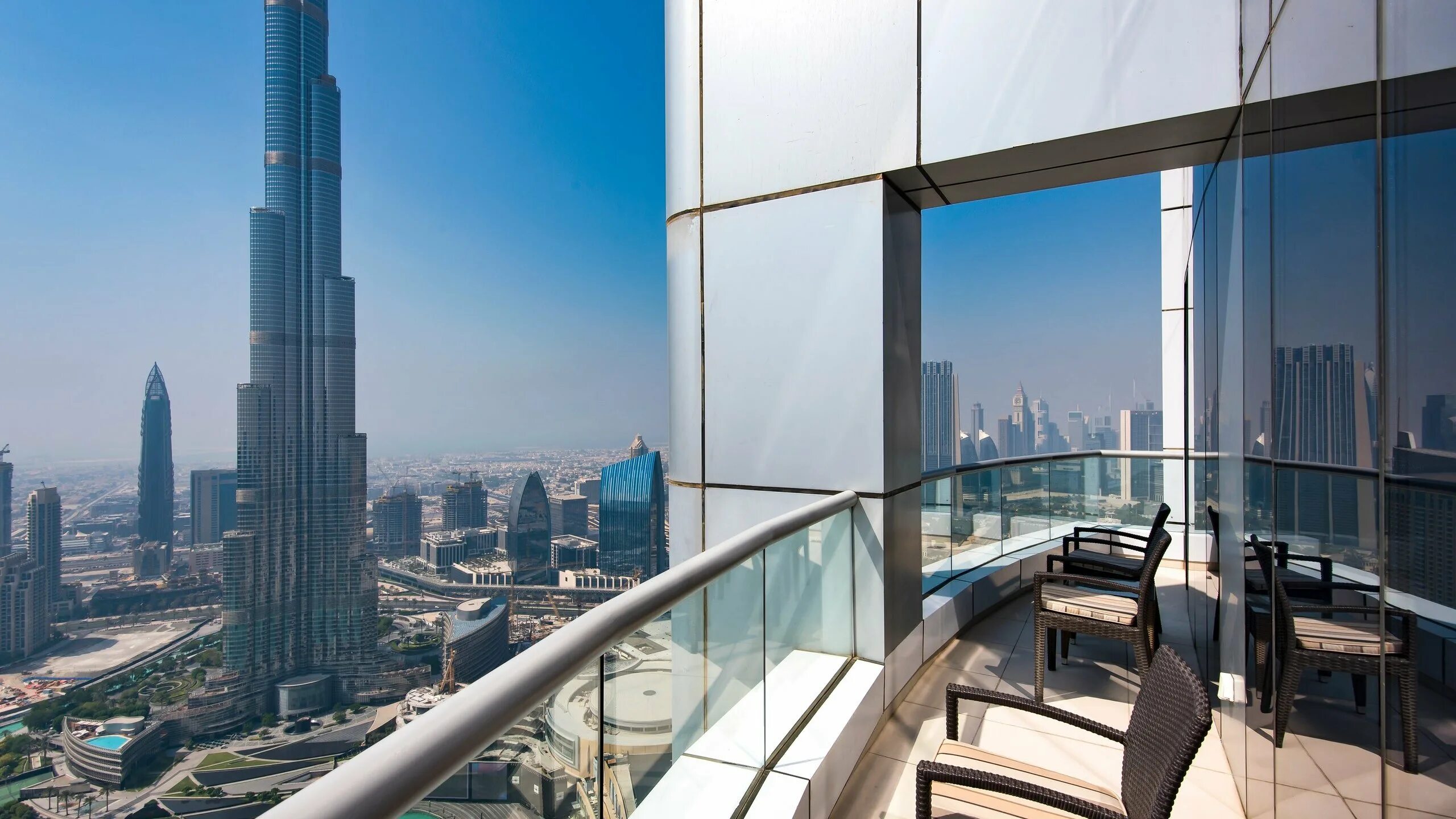 Отель в бурдж халифа дубай. Дубай Бурдж Халифа апартаменты. Бурдж Халифа пентхаус. Бурдж-Халифа Дубай вид с окна. Бурдж Халифа Dubai пентхаус.