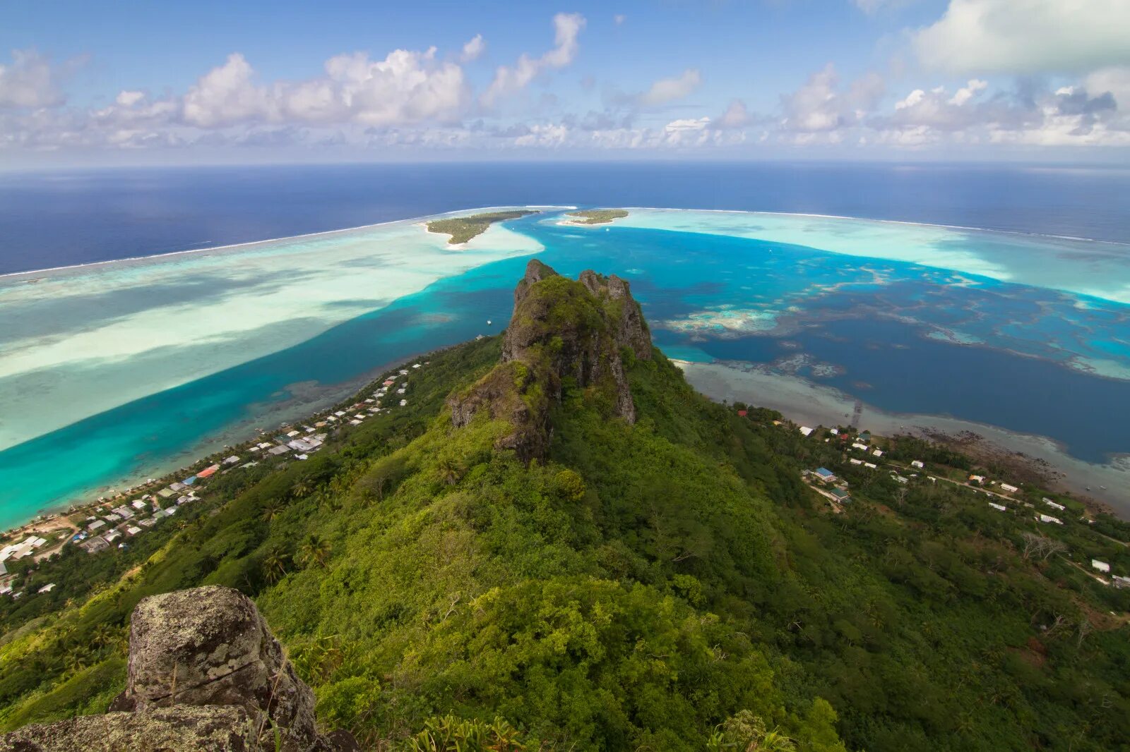 На тихом океане находится город. Таити французская Полинезия. Таити остров архипелаг. Острова Туамоту французская Полинезия. Французская Полинезия (Polynesie francaise) и остров Таити (Tahiti).