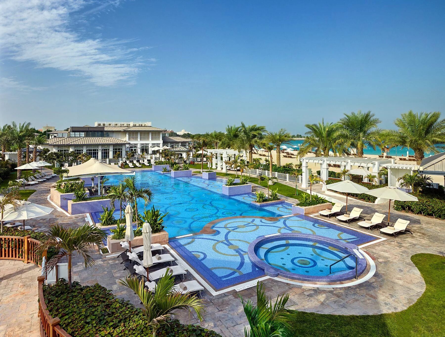 St regis abu dhabi 5. Отель St. Regis Abu Dhabi. The St. Regis Abu Dhabi 5*. Corniche Hotel Abu Dhabi 5 Абу Даби. Riviera Hotel 4 Абу Даби.