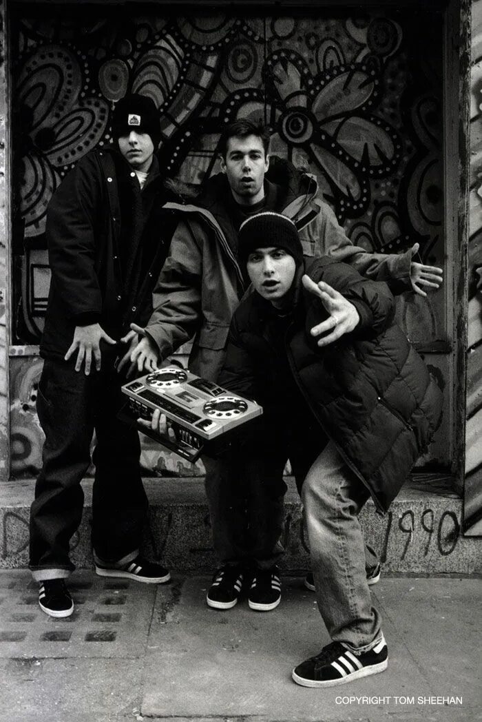 Уличный рэп. Beastie boys 90s. уличные картинки рэп. ретро рэп фото.