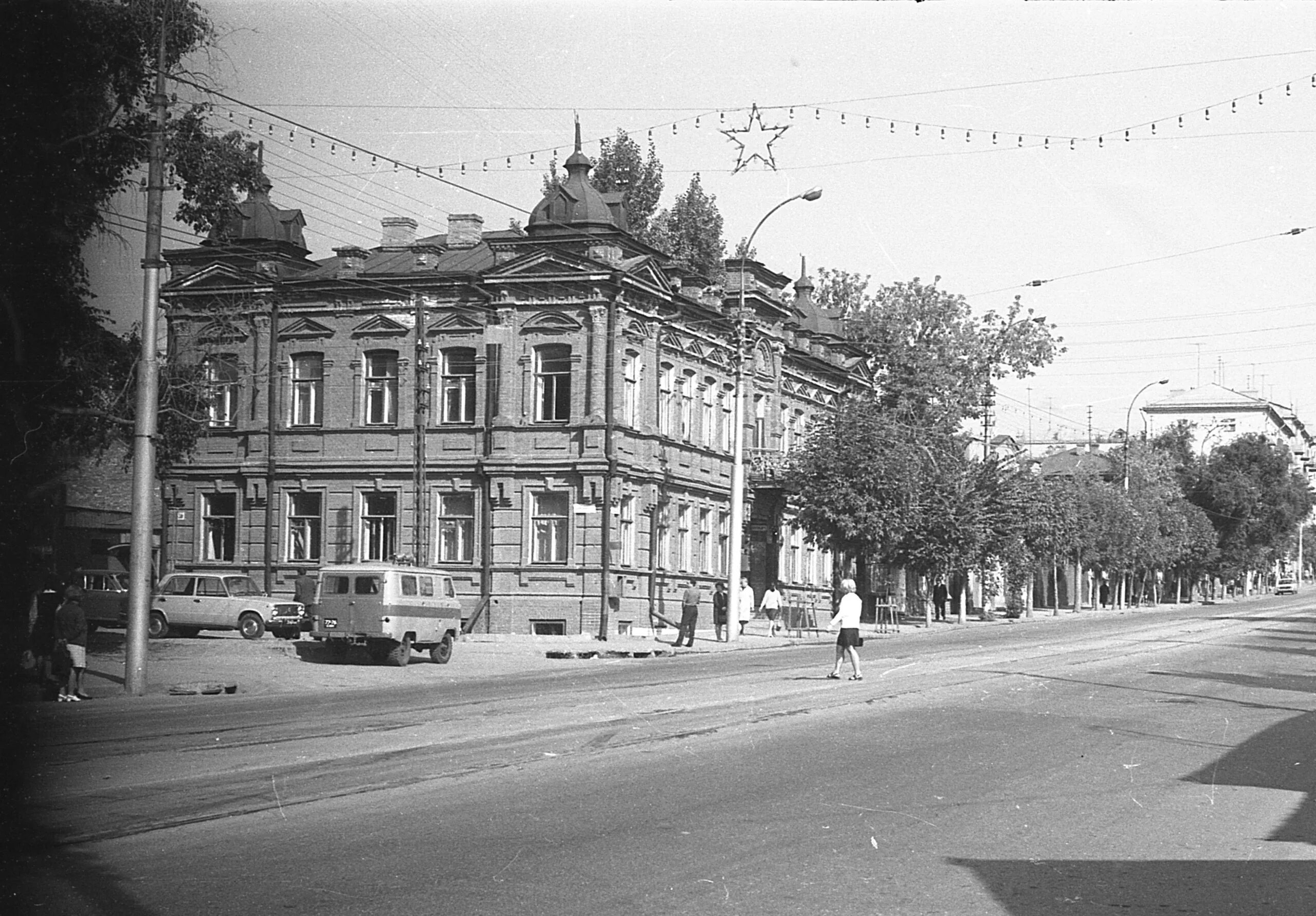 Улица Чапаева Белоглинская Саратов. Улица Чапаева старый Саратов. Саратов улица Чапаева Советская. Чапаева Горького Саратов.