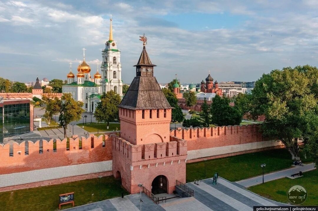 Кремль в городе тула. Башня пятницких ворот тульского кремля. тула кремль. пятницкая башня тула. город тула тульский кремль.