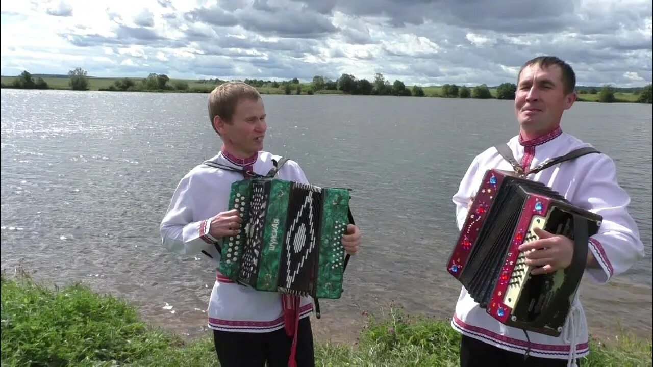 Чочиев гармонист. Марийская гармонь. Марийский гармонист. Марийские песни гармошка. Марийский гармонист.