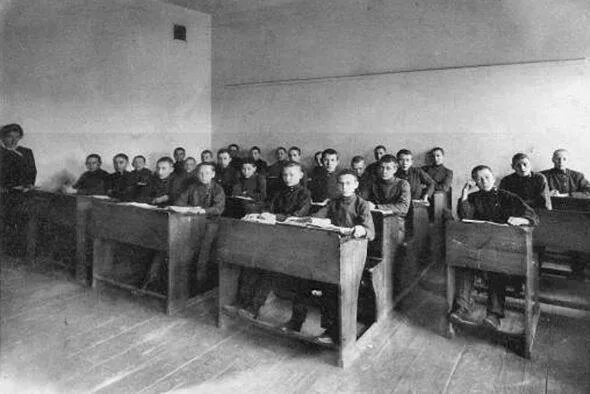 Образование после революции. Школы после революции 1917. школа в 1917 году. 1917 год образование. образование до революции.