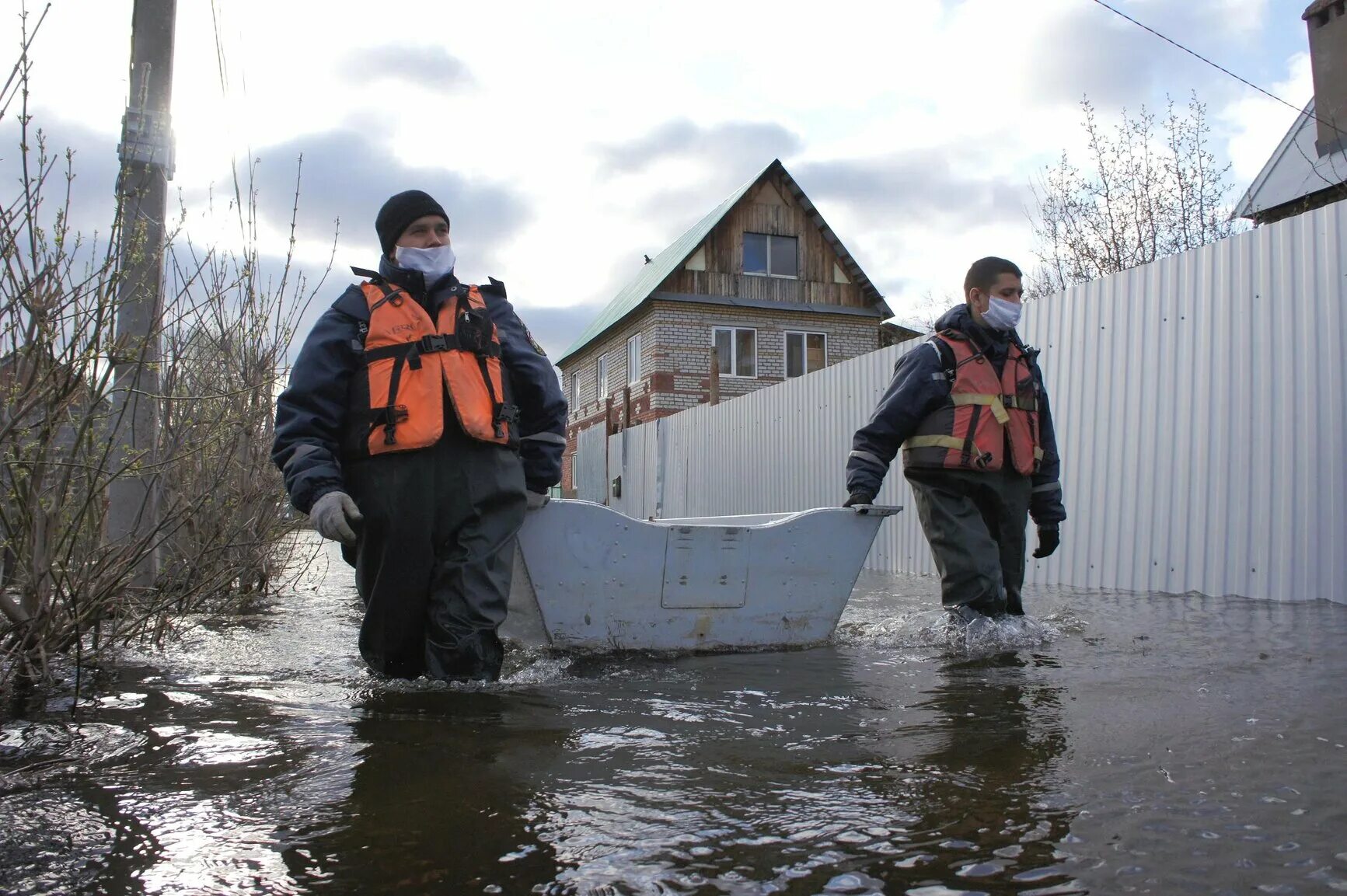 Паводок ждем. Паводок Уфа. Паводок 2022 Уфа. Башкирия Уфа половодье. Наводнение половодье.