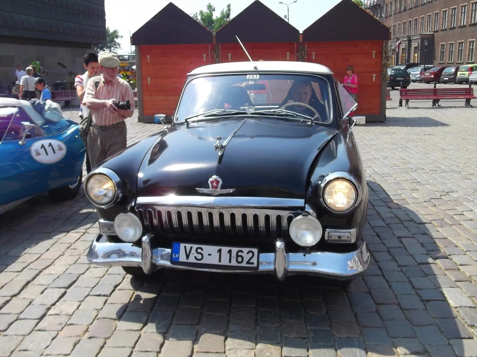 Автомобиль из латвии. Машины в латвии. Машина латышка. Раритетный газ. Машины в латвии.