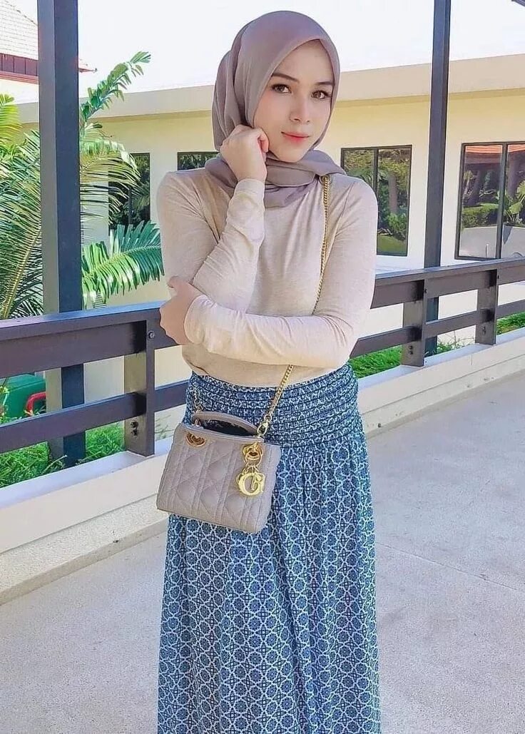 Zainal hijab. Готовый хиджаб. Jilbab instagram. Hijab cantik. Прозрачный хиджаб.