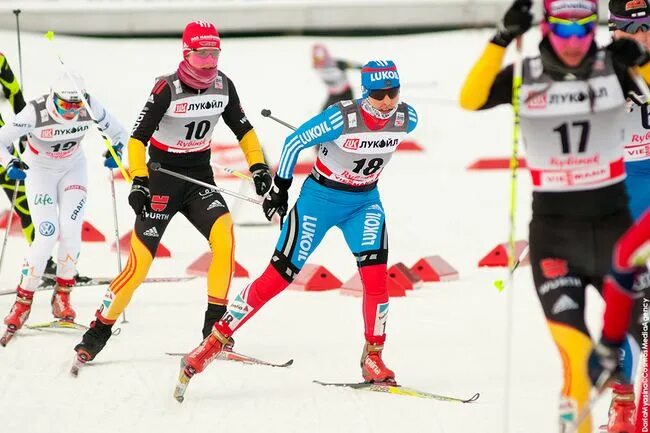 масс старт женщины. масс старт женщины. биатлон женщины старт. масстарт биатлон 2021. биатлон масс старт.