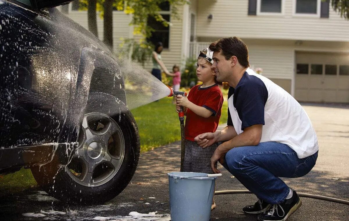 Профессии водитель на белом фоне. Профессия шофер. Ребенок за рулем. Ребёнок за рулём машины. Машина для сына.