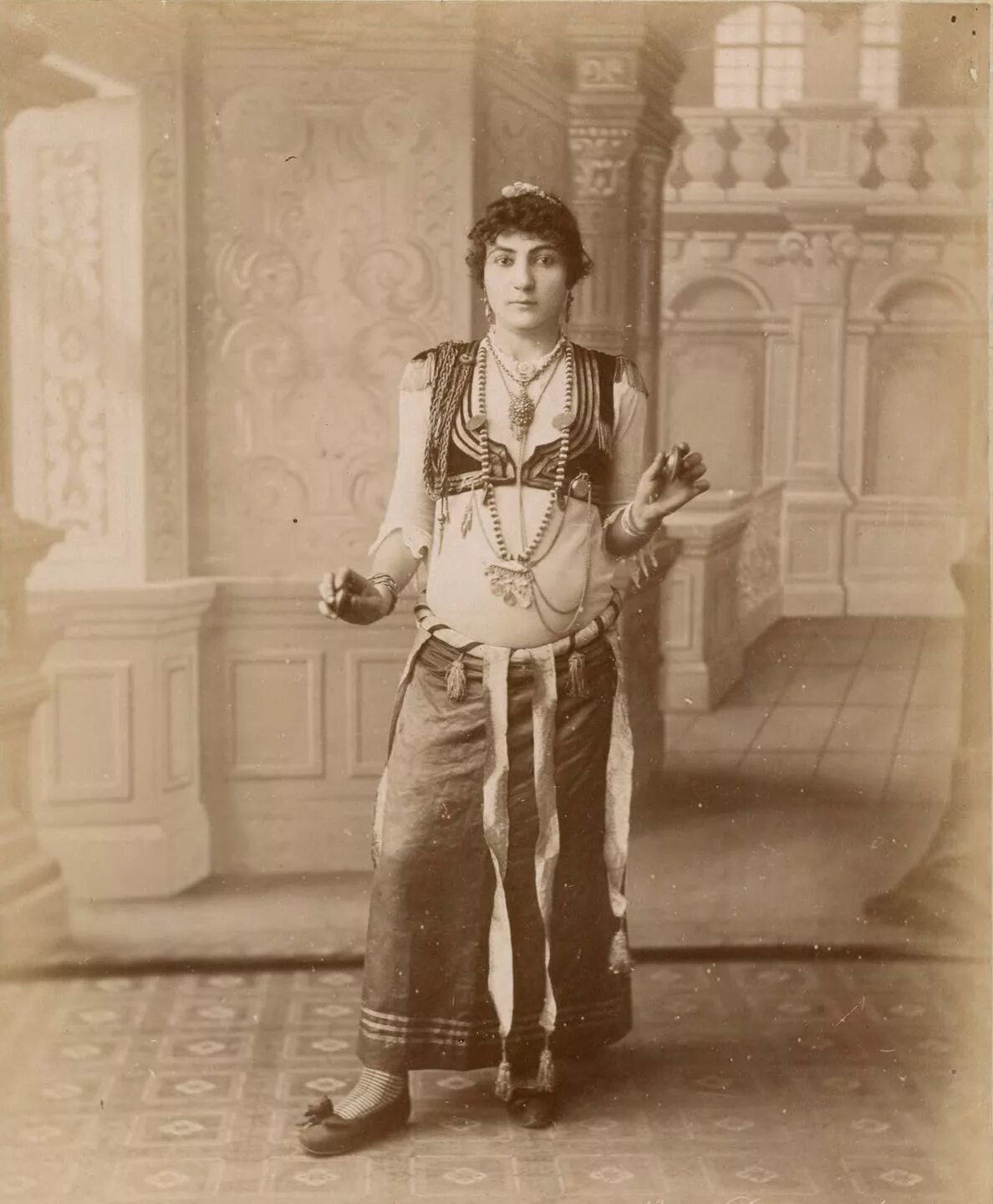 Гавази Египет 19 век. Люди 1800 годов. Турчанки 20 века. Фото людей 1800 годов.