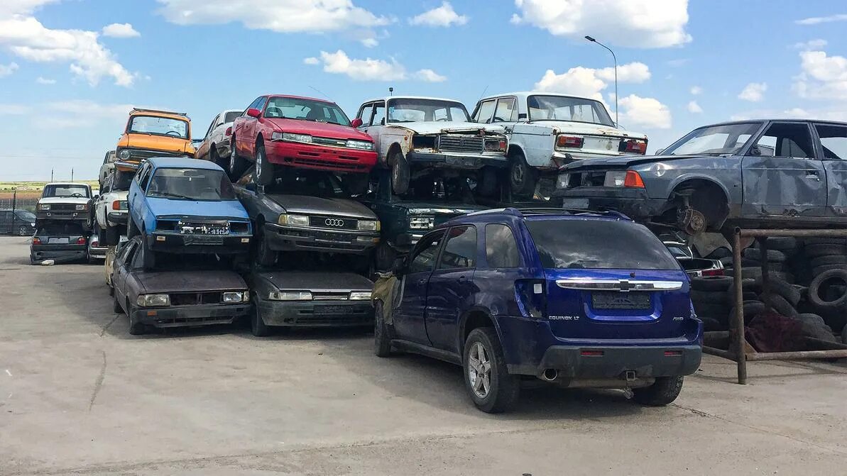 Утиль сбор авто в казахстане. Утилизация автомобилей. фото утилизации автомобилей. программа утилизации авто 2025. утилизация авто в таджикистане.