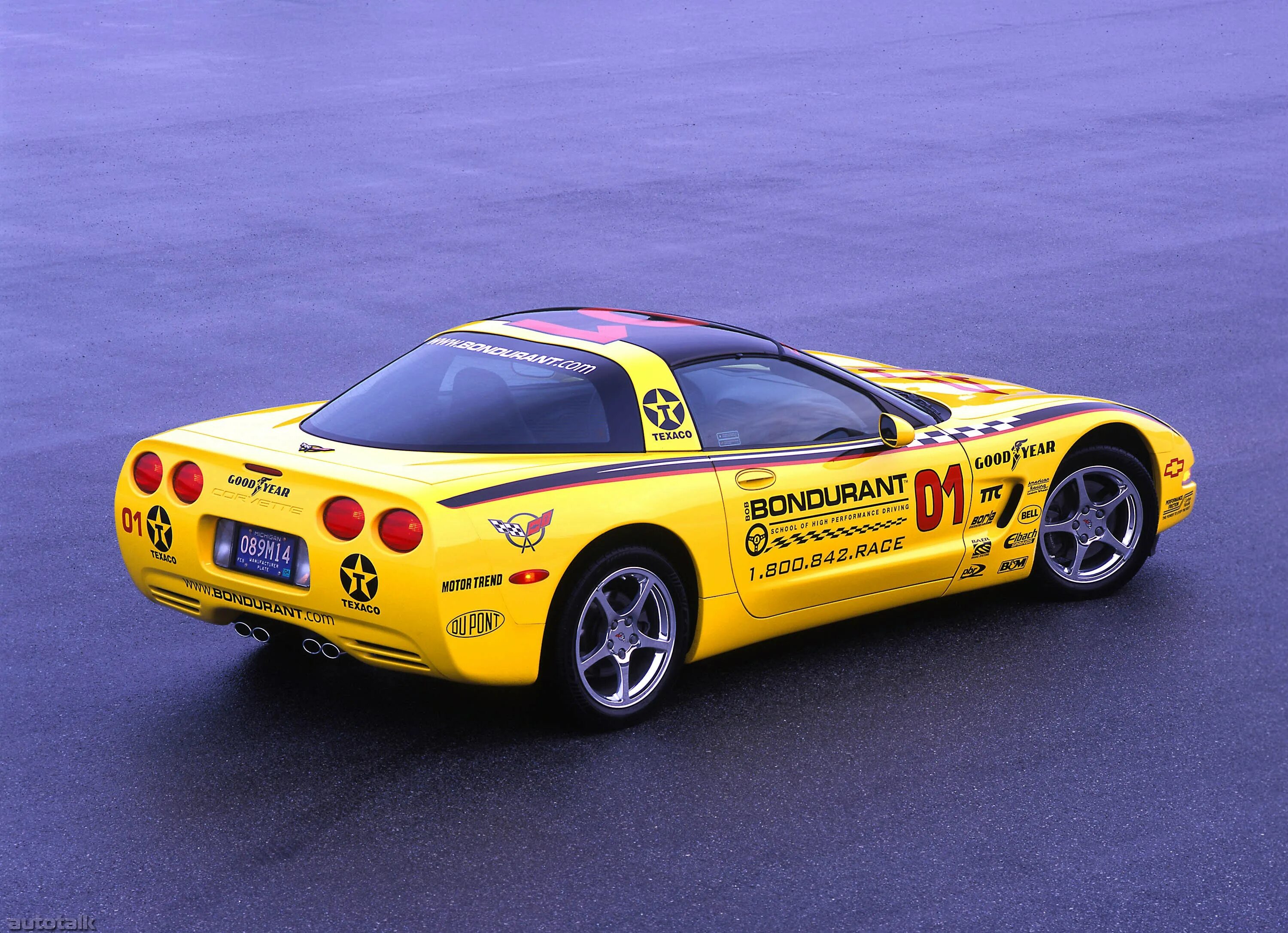 Гоночный авто сканворд. Chevrolet Corvette c5 Racing. Chevrolet Corvette c5r. Chevrolet Corvette c5 2002. Chevrolet Corvette c6 NASCAR.