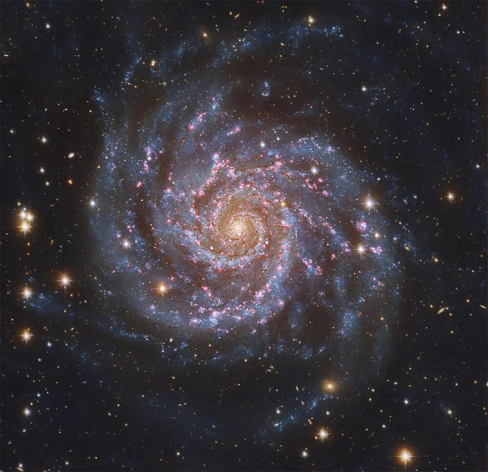 Галактика Мессье 74. Спиральная Галактика м74. Мессье 101. Спираль Галактики Млечный путь.